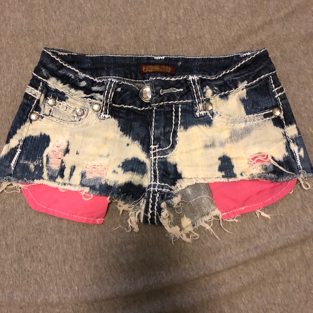 Short shorts